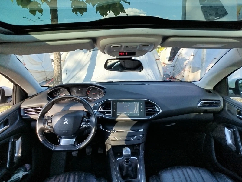 Peugeot 308 1.5 HDI * ALLURE* * PANORAMA* * LED* , снимка 14 - Автомобили и джипове - 46834650