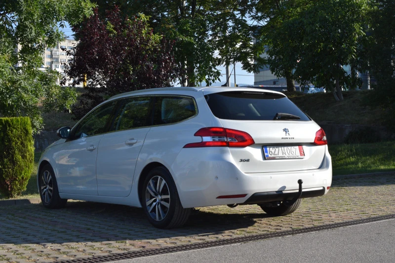 Peugeot 308 1.5 HDI * ALLURE* * PANORAMA* * LED* , снимка 8 - Автомобили и джипове - 46834650