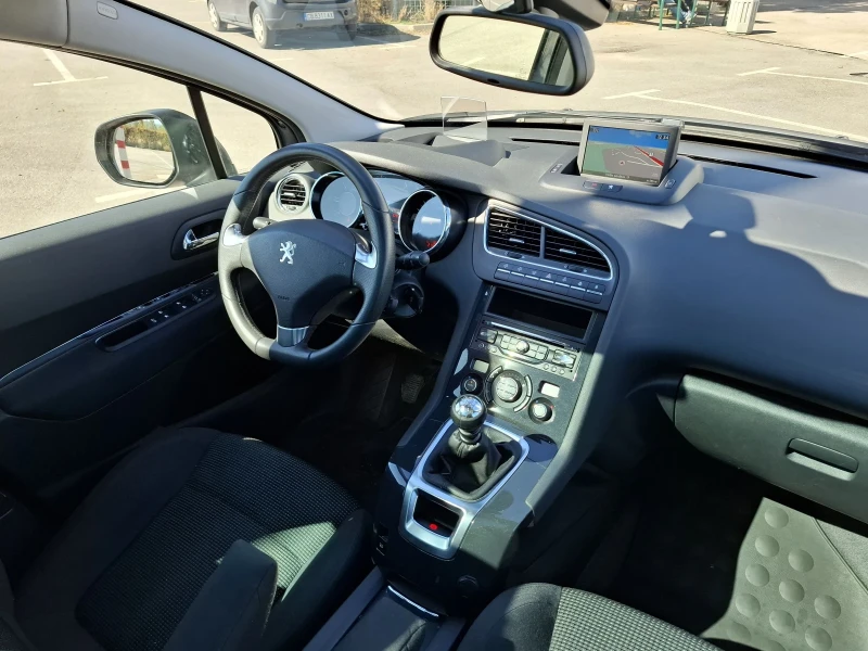 Peugeot 5008 2.0 HDI Facelift, снимка 13 - Автомобили и джипове - 47429455