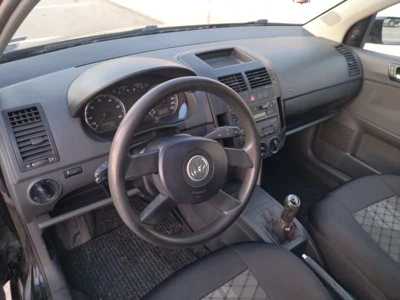 VW Polo 1, 4FSI, снимка 1 - Автомобили и джипове - 48732521