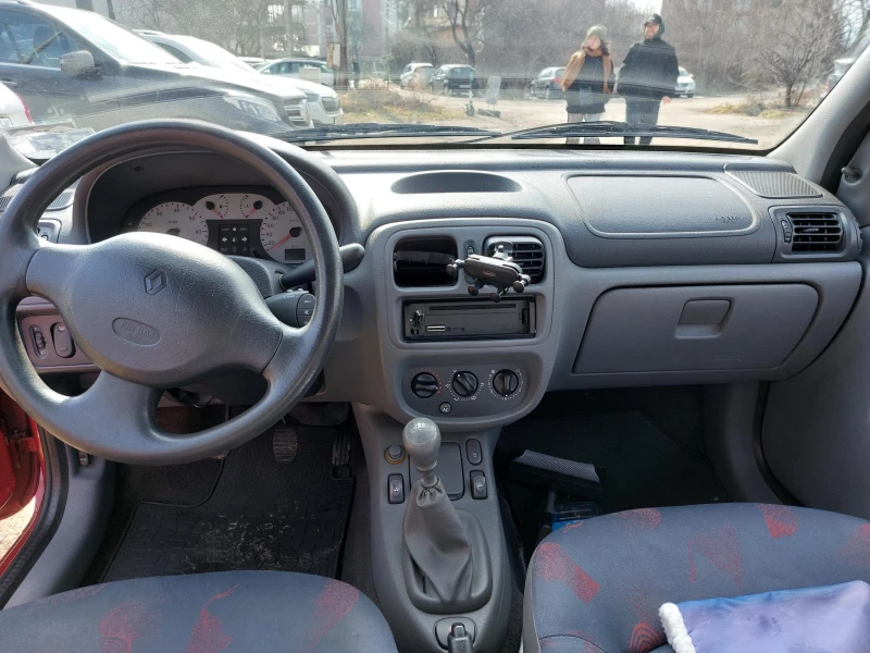 Renault Clio, снимка 4 - Автомобили и джипове - 49316834