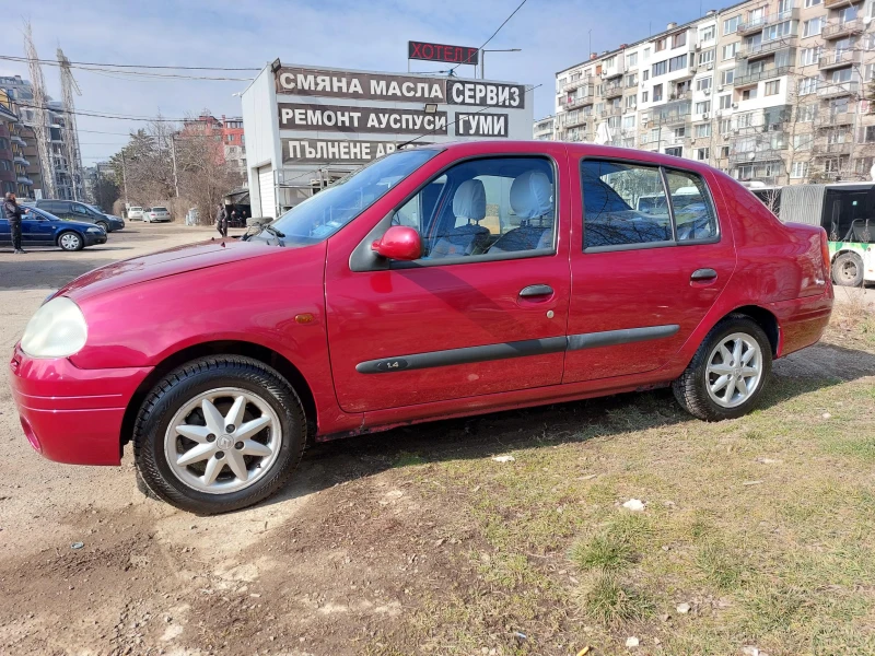 Renault Clio, снимка 1 - Автомобили и джипове - 49316834