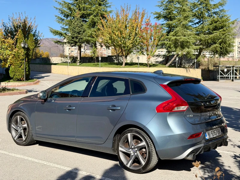 Volvo V40 D2 R-Design, снимка 5 - Автомобили и джипове - 52555556