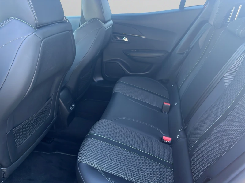 Peugeot 2008, снимка 10 - Автомобили и джипове - 52246379