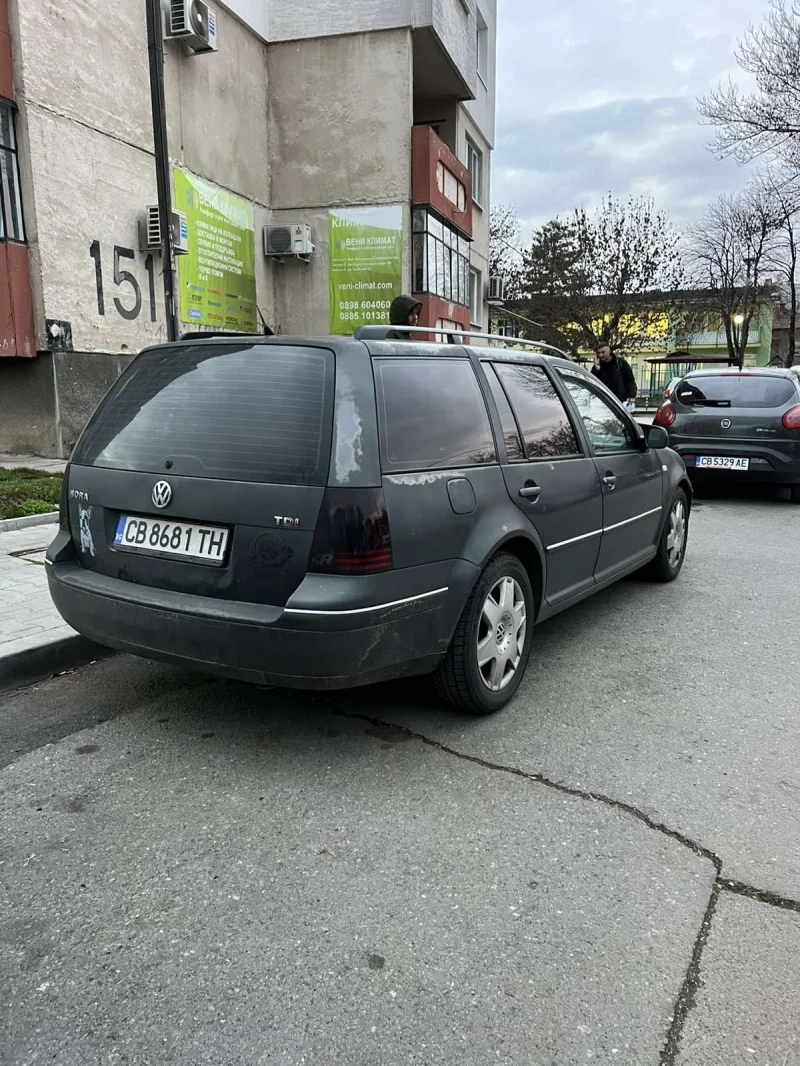 VW Bora, снимка 8 - Автомобили и джипове - 52646880