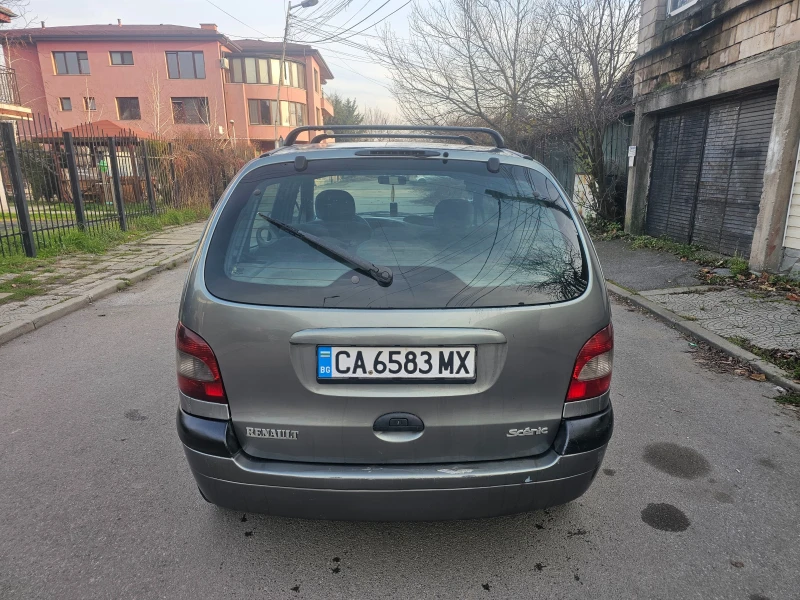 Renault Scenic Фейслифт, снимка 5 - Автомобили и джипове - 52839436