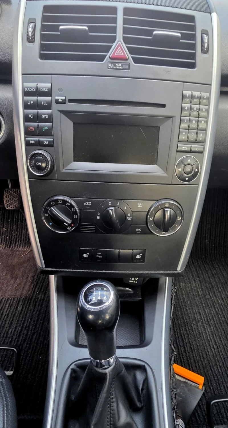 Mercedes-Benz A 180 AVANTGARD, снимка 14 - Автомобили и джипове - 52894757