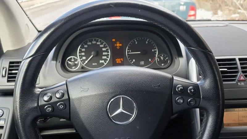 Mercedes-Benz A 180 AVANTGARD, снимка 10 - Автомобили и джипове - 52894757