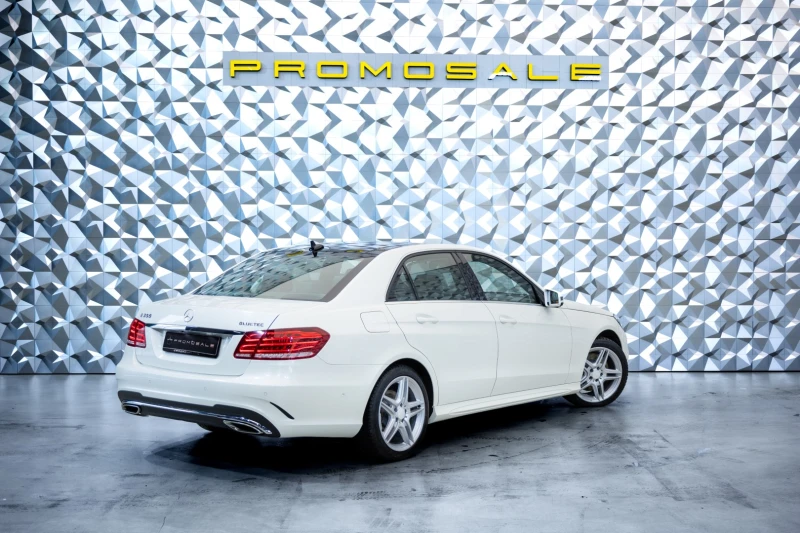 Mercedes-Benz E 350 d BlueTEC 4MATIC* Pano* Led, снимка 4 - Автомобили и джипове - 53042247