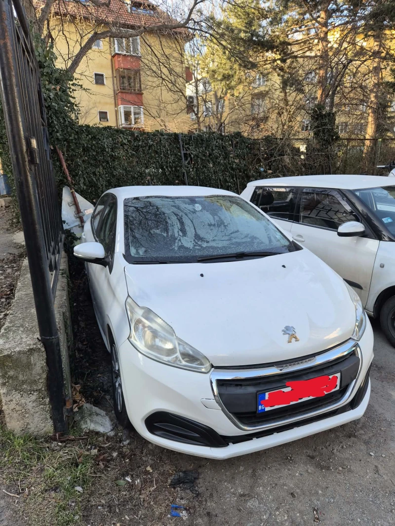 Peugeot 208, снимка 3 - Автомобили и джипове - 53149527