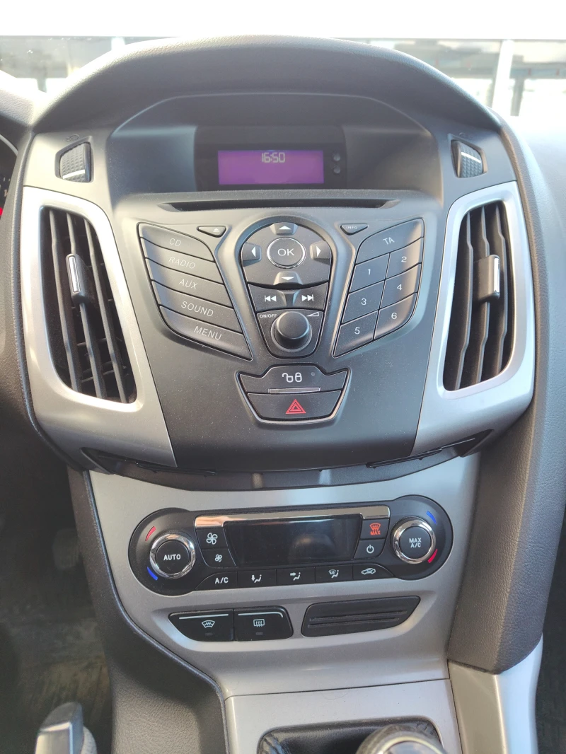 Ford Focus 1.6 купена от Мото Пфое реални километри, снимка 15 - Автомобили и джипове - 53599240