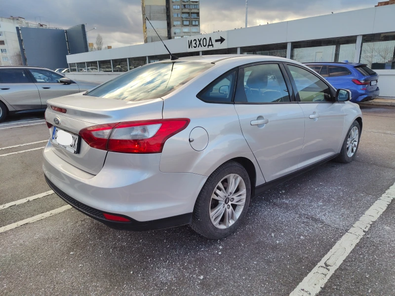 Ford Focus 1.6 купена от Мото Пфое реални километри, снимка 6 - Автомобили и джипове - 53599240