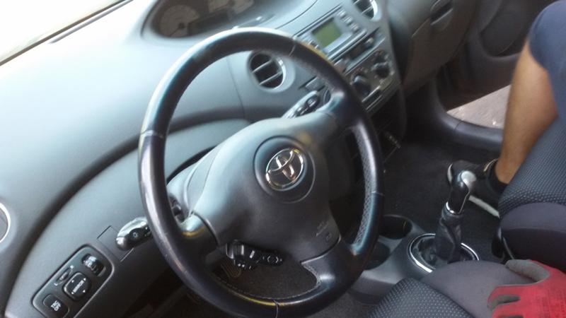 Toyota Yaris 1.5, снимка 7 - Автомобили и джипове - 33980894