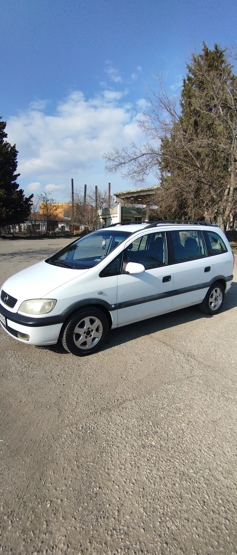 Opel Zafira, снимка 1 - Автомобили и джипове - 49138783