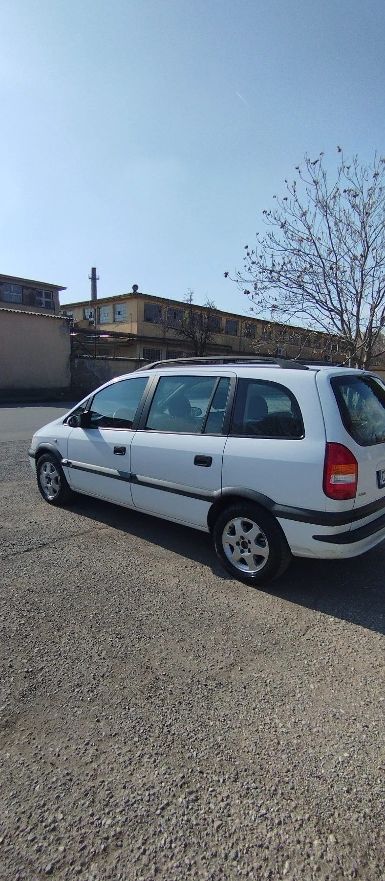 Opel Zafira, снимка 2 - Автомобили и джипове - 49138783