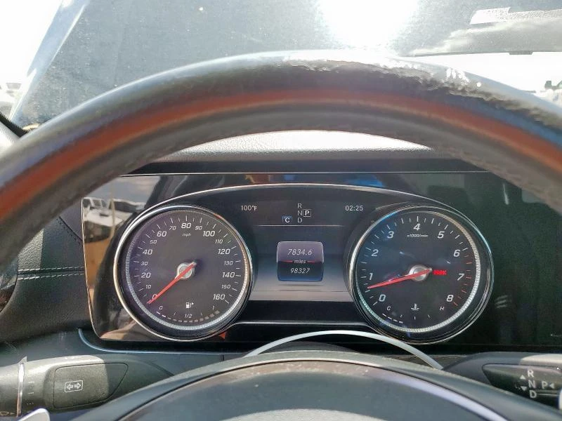 Mercedes-Benz E 300  LED фарове, кожен салон MB-Tex, камера за з - изображение 10