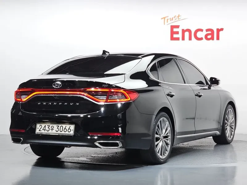 Hyundai Grandeur 3.0 Exclusive Special, снимка 2 - Автомобили и джипове - 55643592