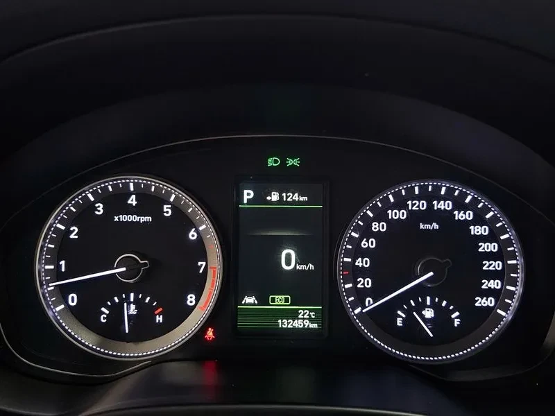 Hyundai Grandeur 3.0 Exclusive Special, снимка 8 - Автомобили и джипове - 55643592