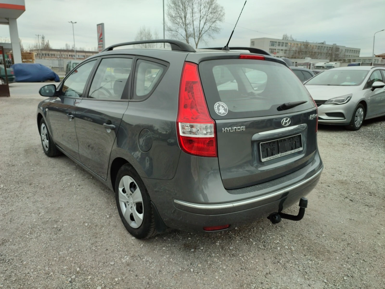 Hyundai I30 1.4i - изображение 2