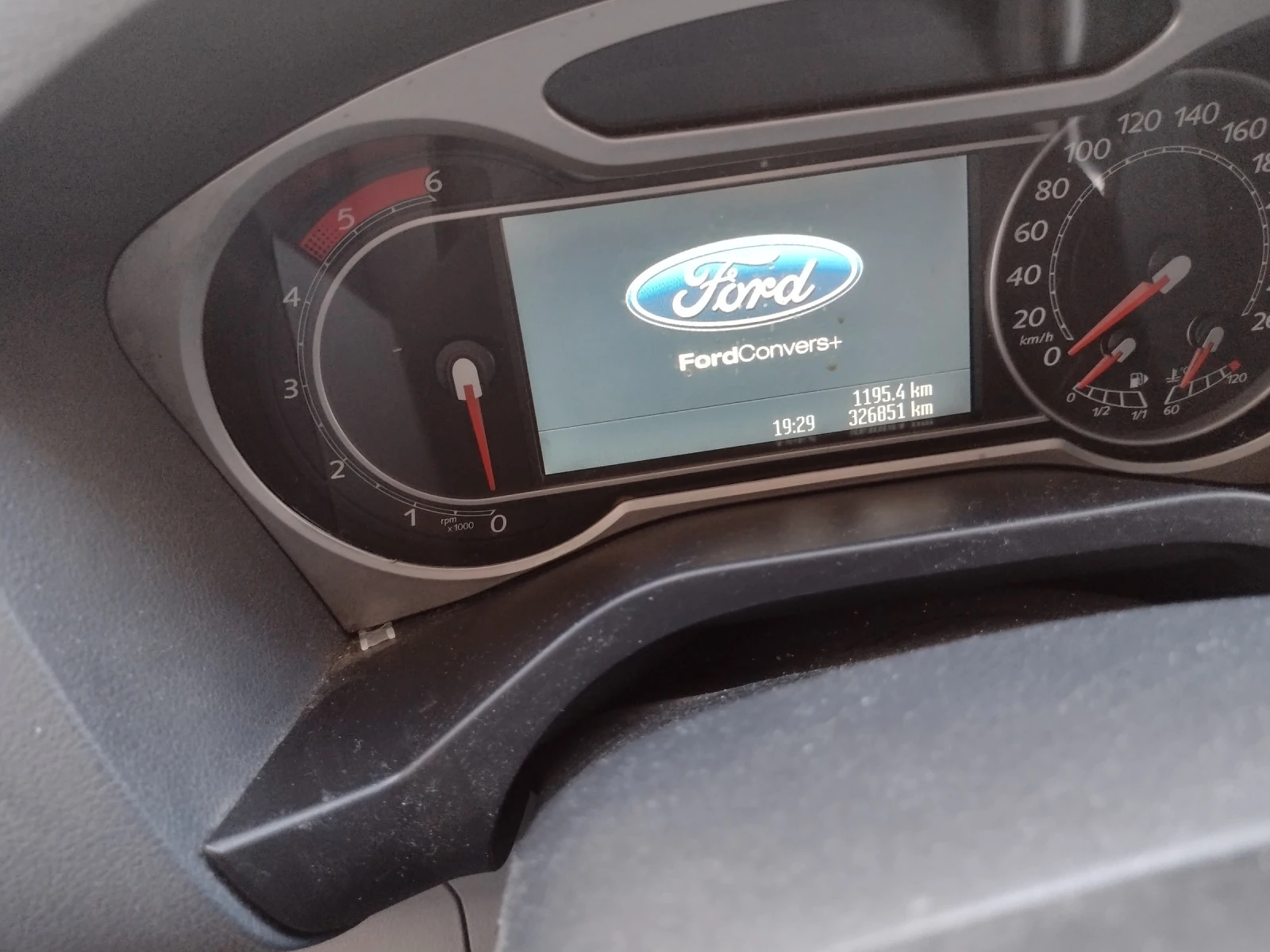 Ford S-Max  - изображение 7