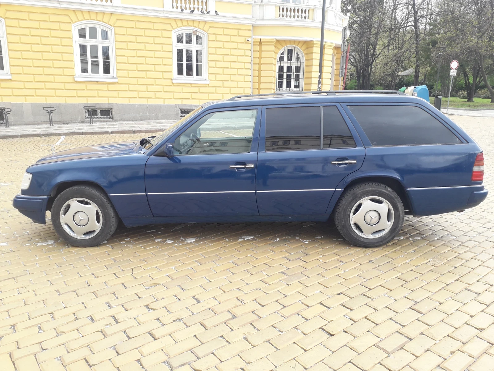 Mercedes-Benz 124 250D - изображение 5