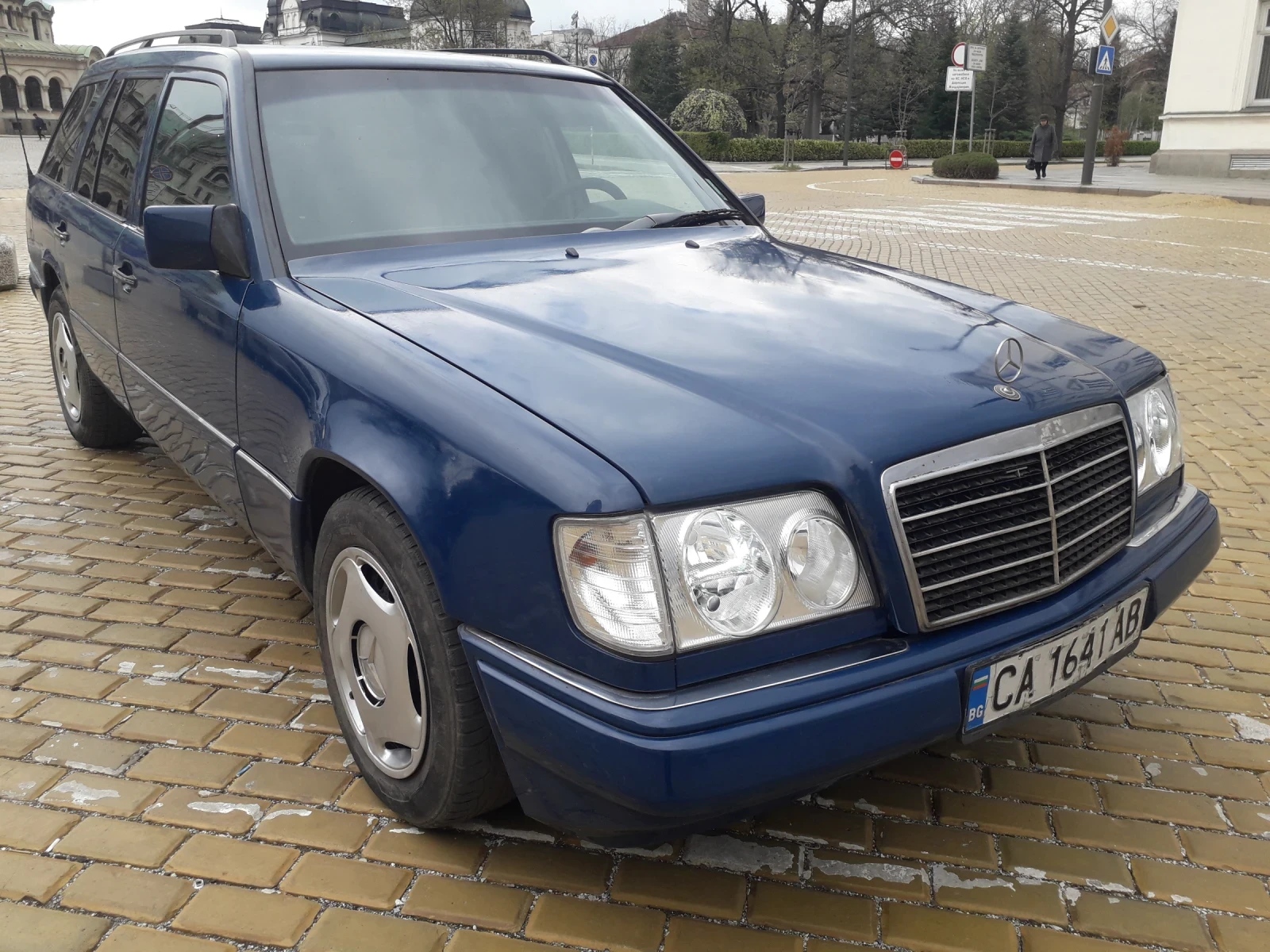 Mercedes-Benz 124 250D - изображение 4