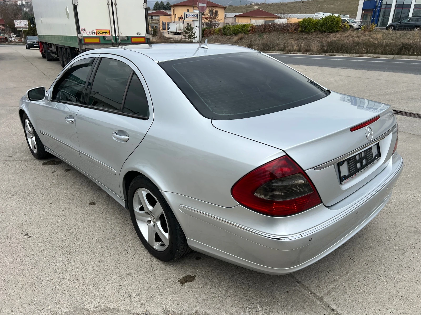 Mercedes-Benz E 220 Бартер+ Лизинг - изображение 4