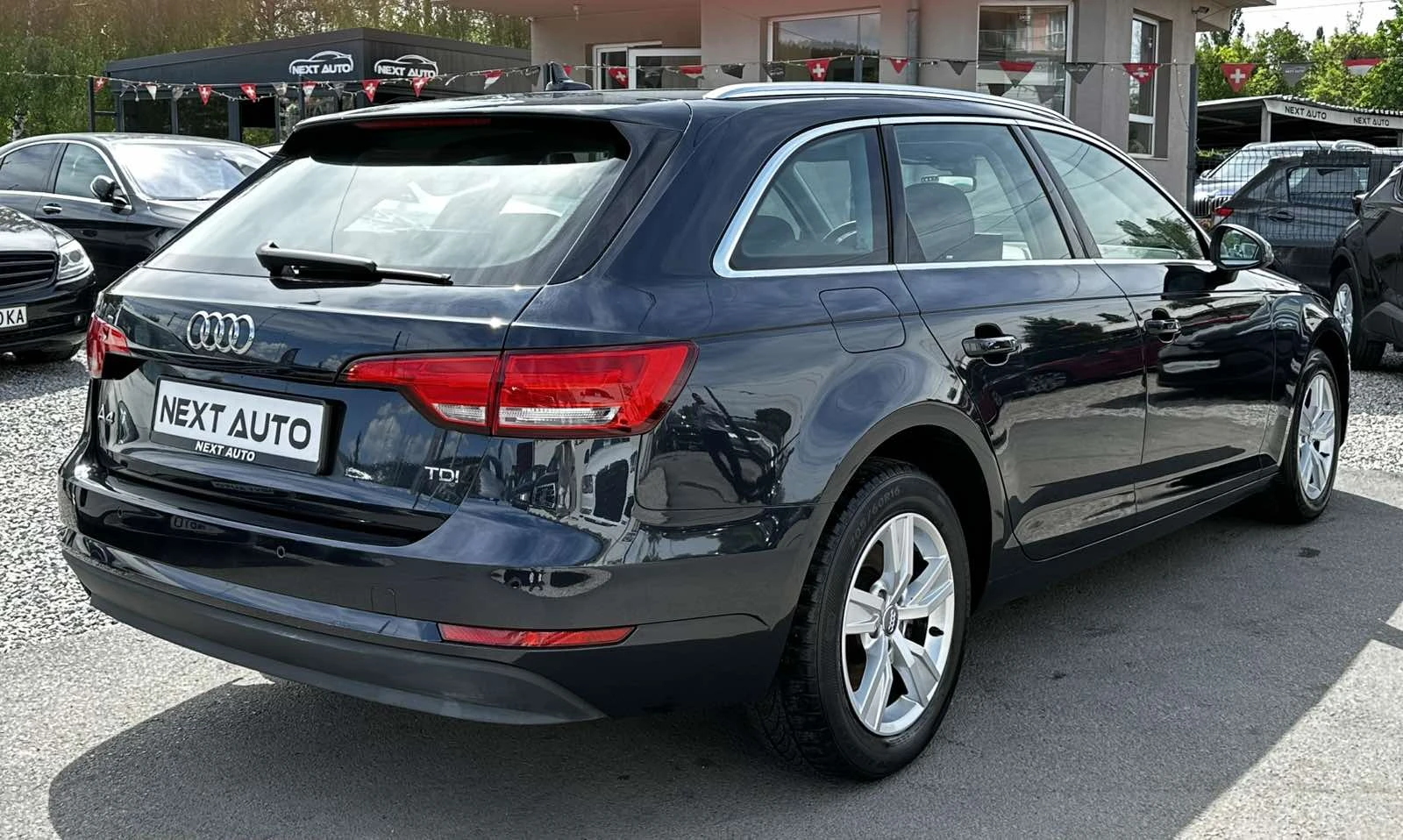 Audi A4 2.0TDI 150HP E6B NAVI LED - изображение 5