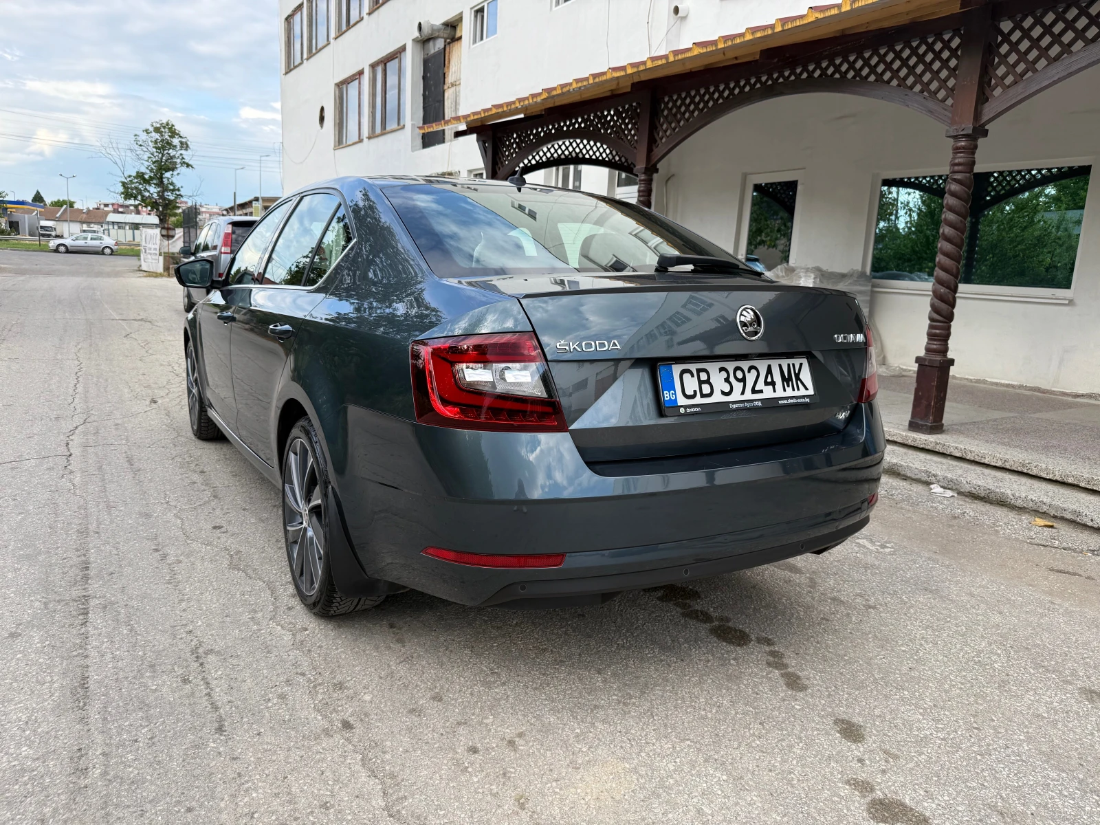 Skoda Octavia 2.0 TDI Laurin & Klement - изображение 3