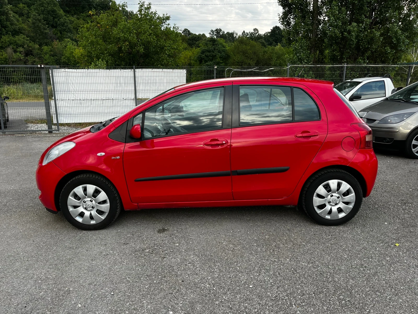 Toyota Yaris 1.4D-4d 90кс CLIMA - изображение 2