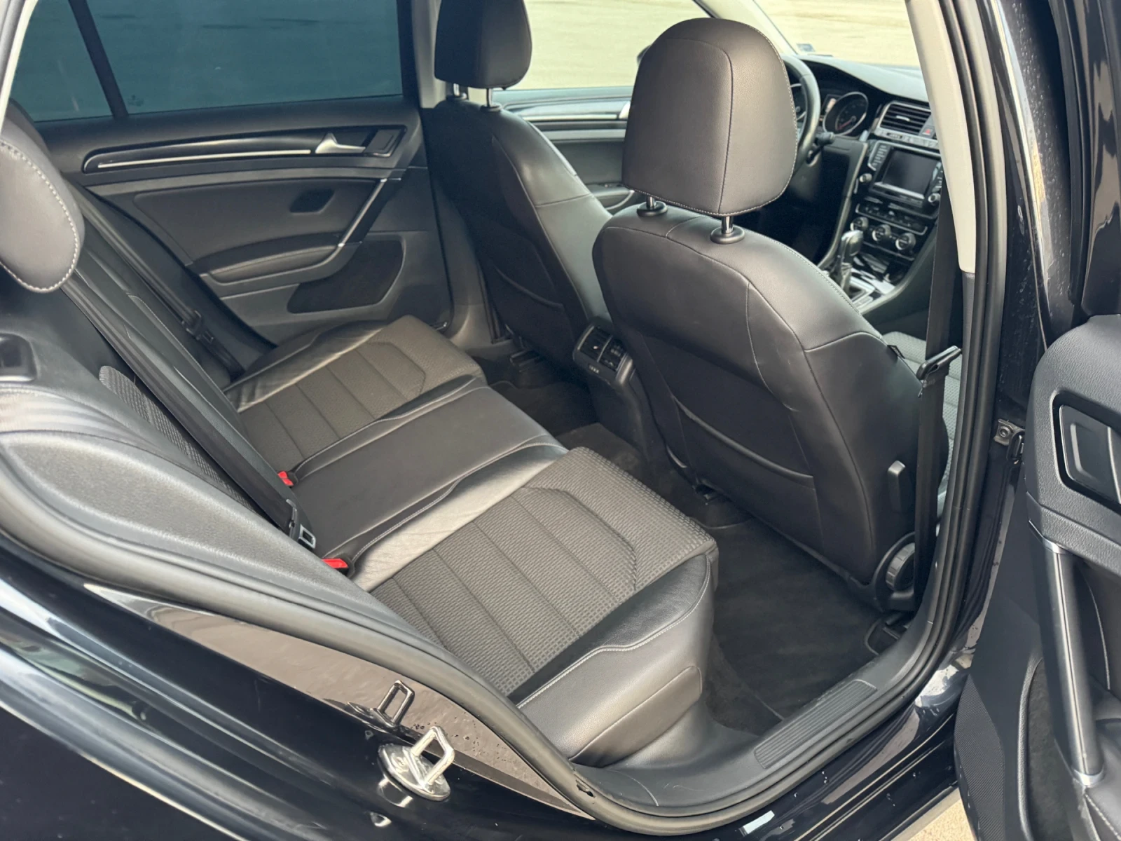 VW Golf  - изображение 10