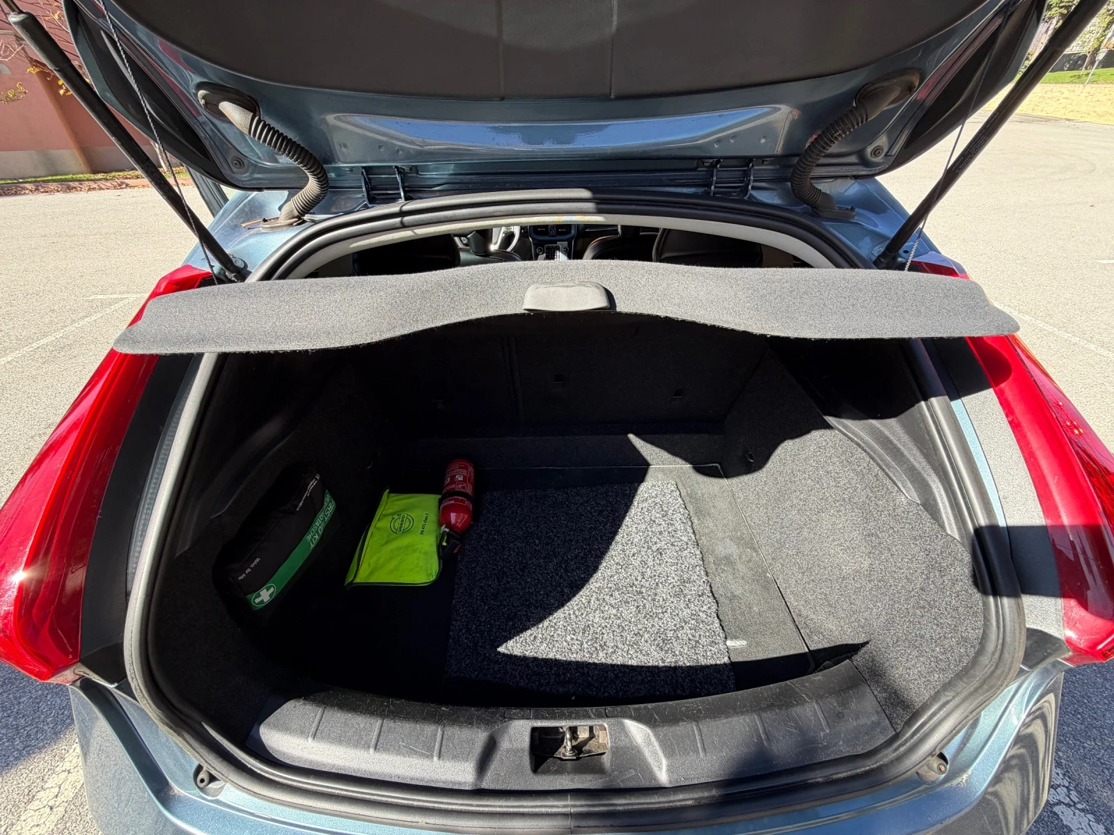 Volvo V40 D2 R-Design | Mobile.bg   16