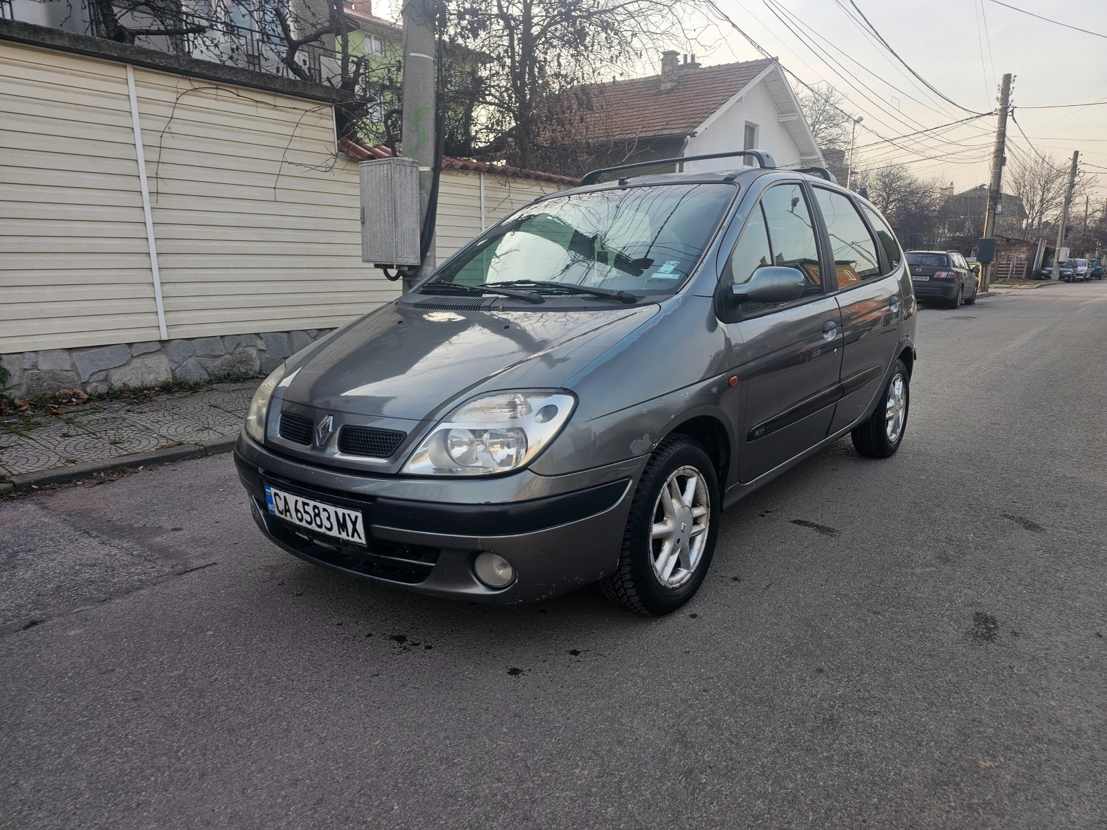 Renault Scenic Фейслифт - изображение 8