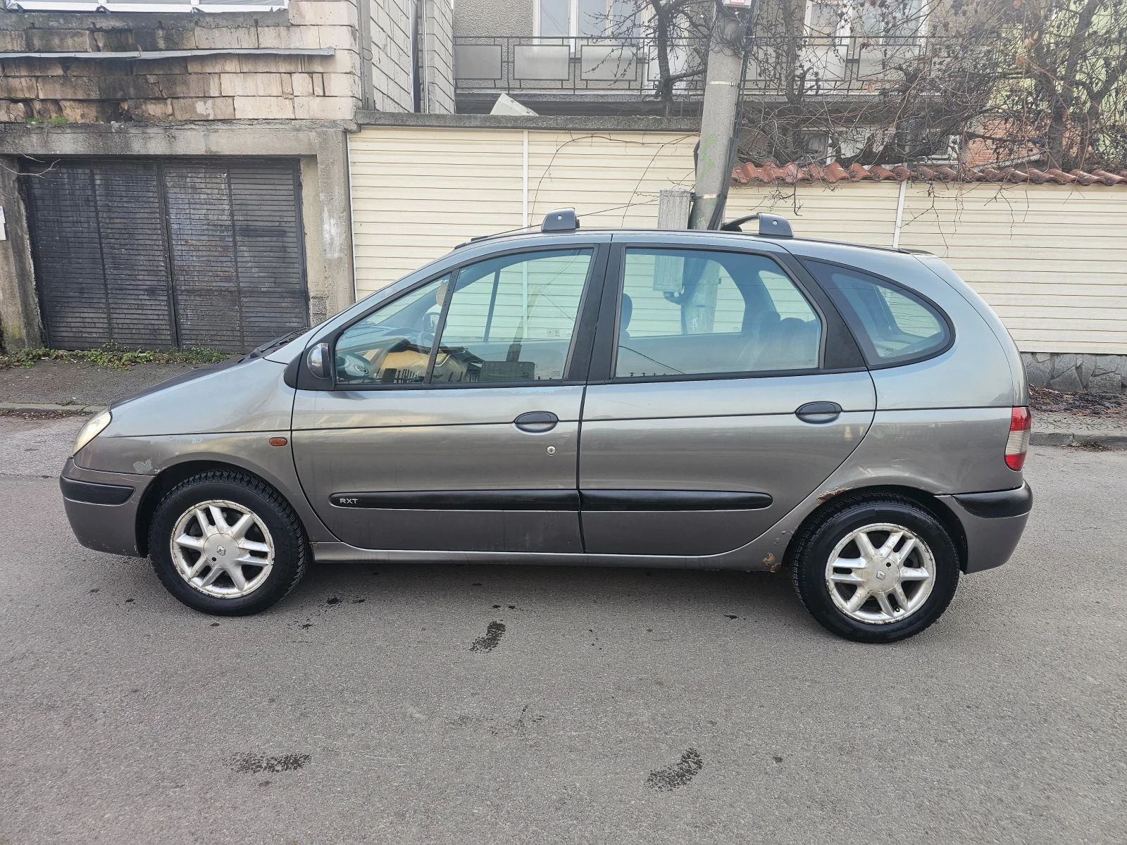 Renault Scenic Фейслифт - изображение 7