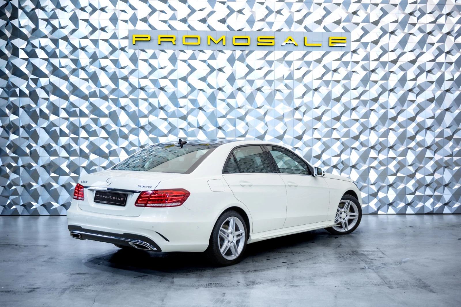 Mercedes-Benz E 350 d BlueTEC 4MATIC* Pano* Led - изображение 4