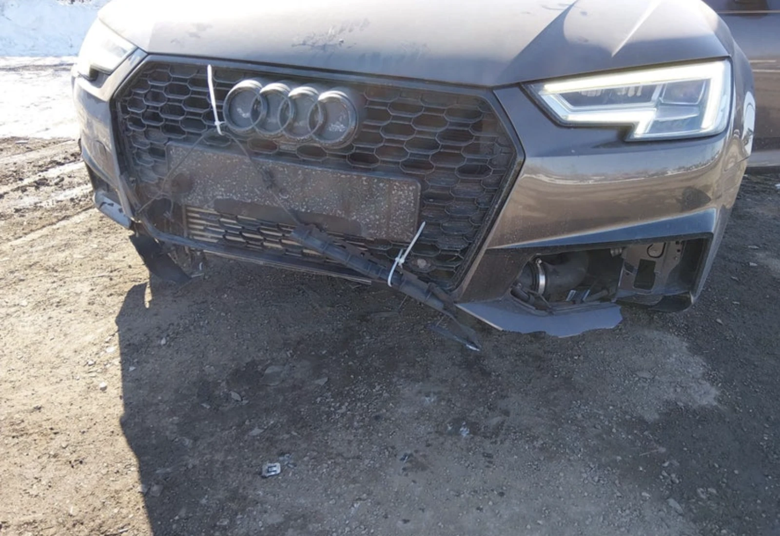 Audi A4  2.0T PREMIUM , снимка 6 - Автомобили и джипове - 53725203