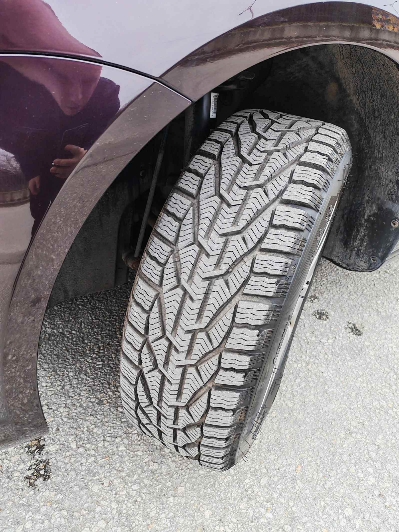 VW Caddy MAXI ECO FUEL 2.0, снимка 13 - Автомобили и джипове - 53953736