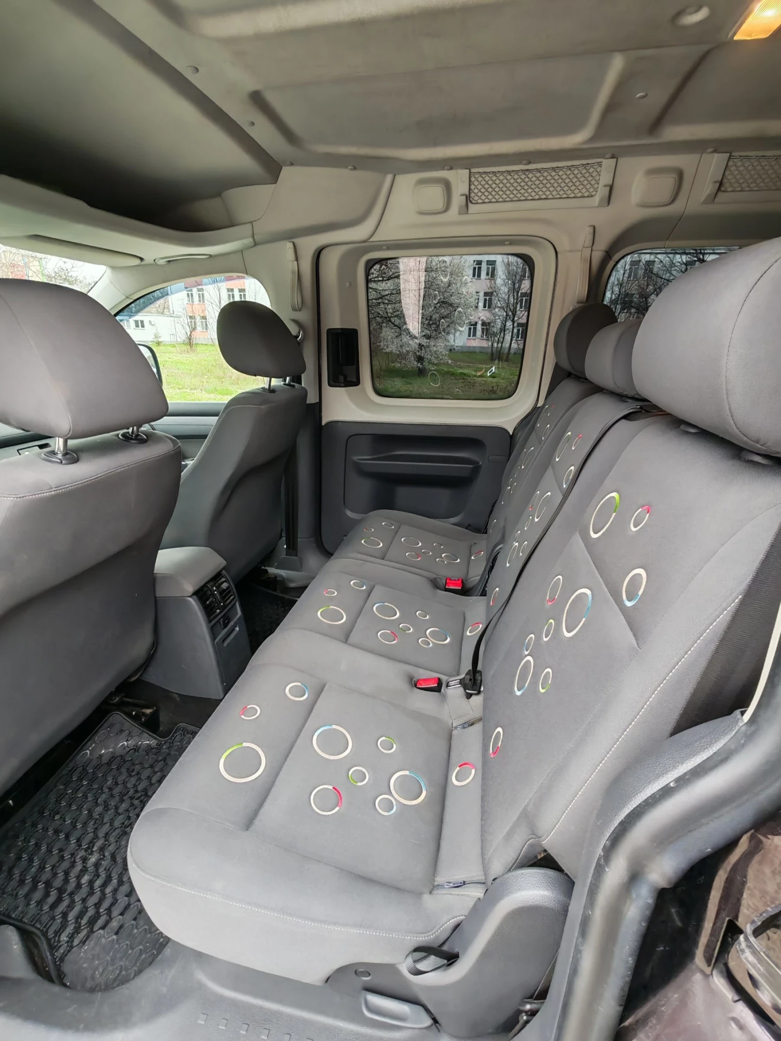 VW Caddy MAXI ECO FUEL 2.0, снимка 8 - Автомобили и джипове - 53953736