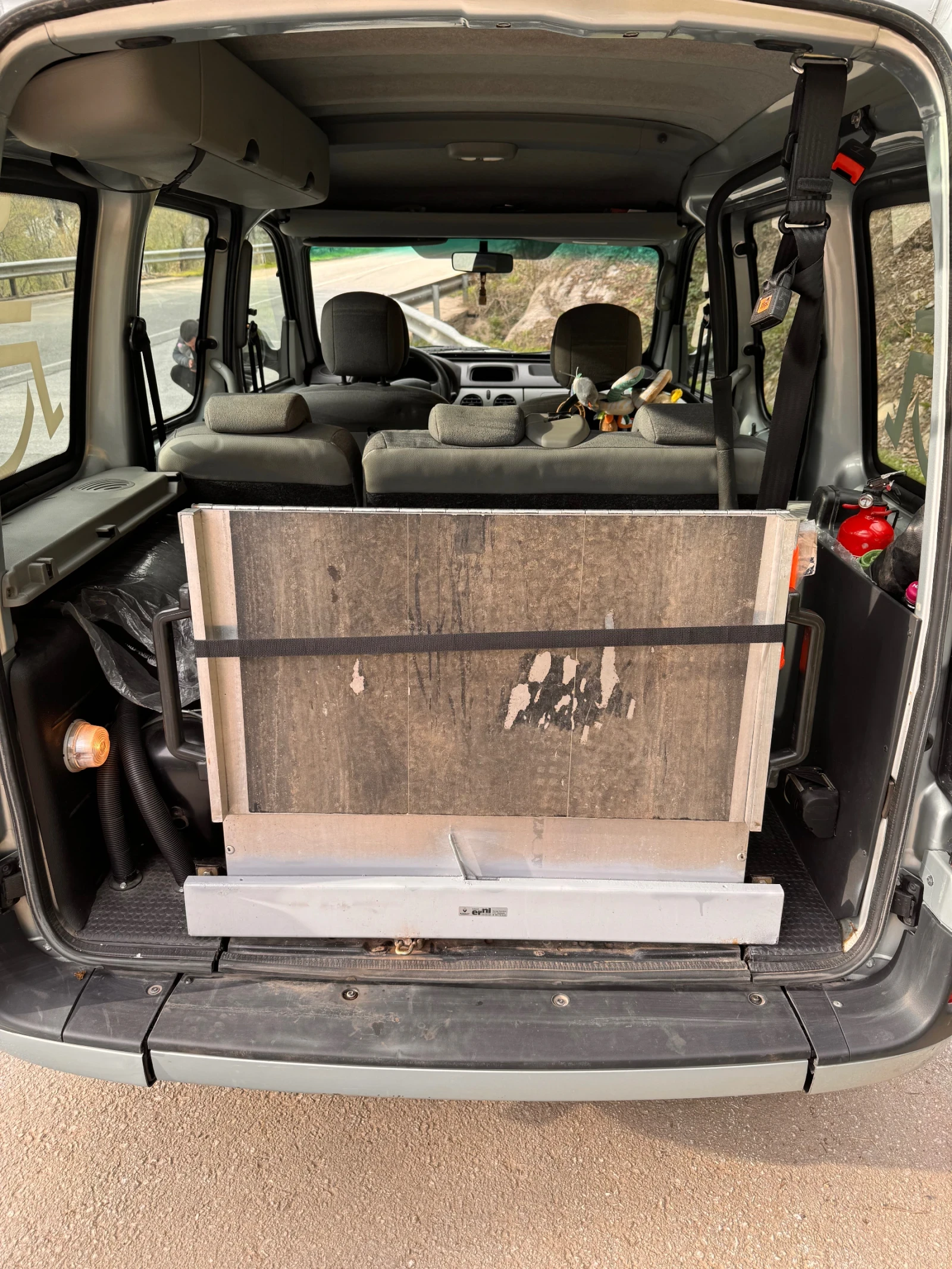 Renault Kangoo 1.6 Газ, Рампа за хора с увреждане , снимка 6 - Автомобили и джипове - 54185643