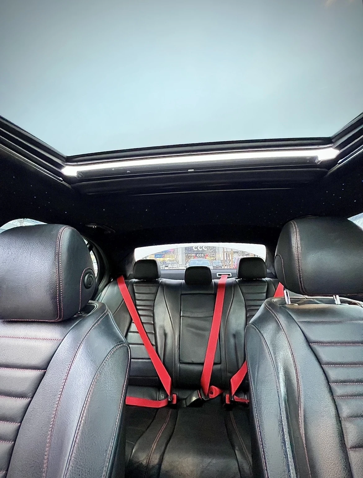 Mercedes-Benz E 220, снимка 7 - Автомобили и джипове - 54356335