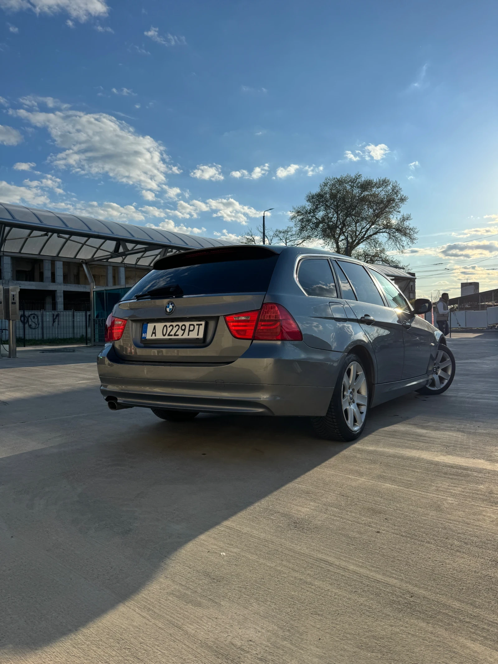BMW 318, снимка 5 - Автомобили и джипове - 54520712