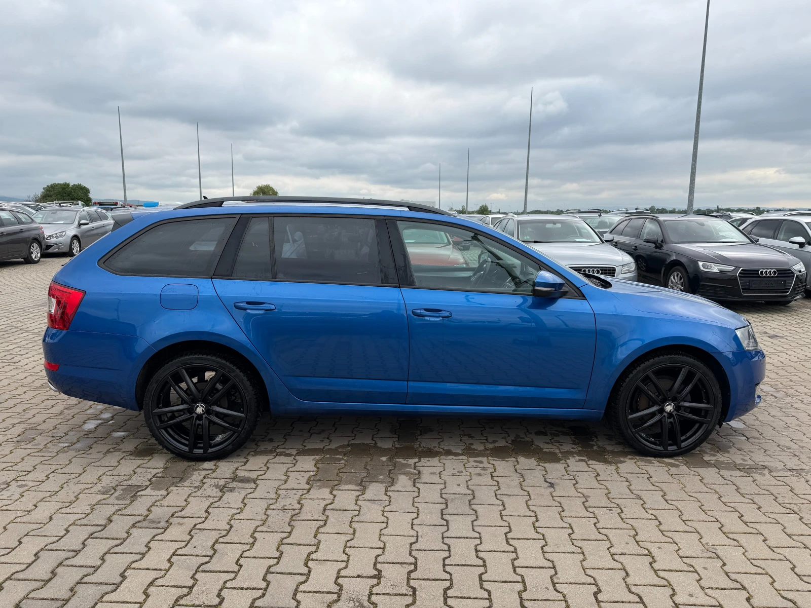 Skoda Octavia 1.6TDI NAVI EURO 5, снимка 5 - Автомобили и джипове - 54594790
