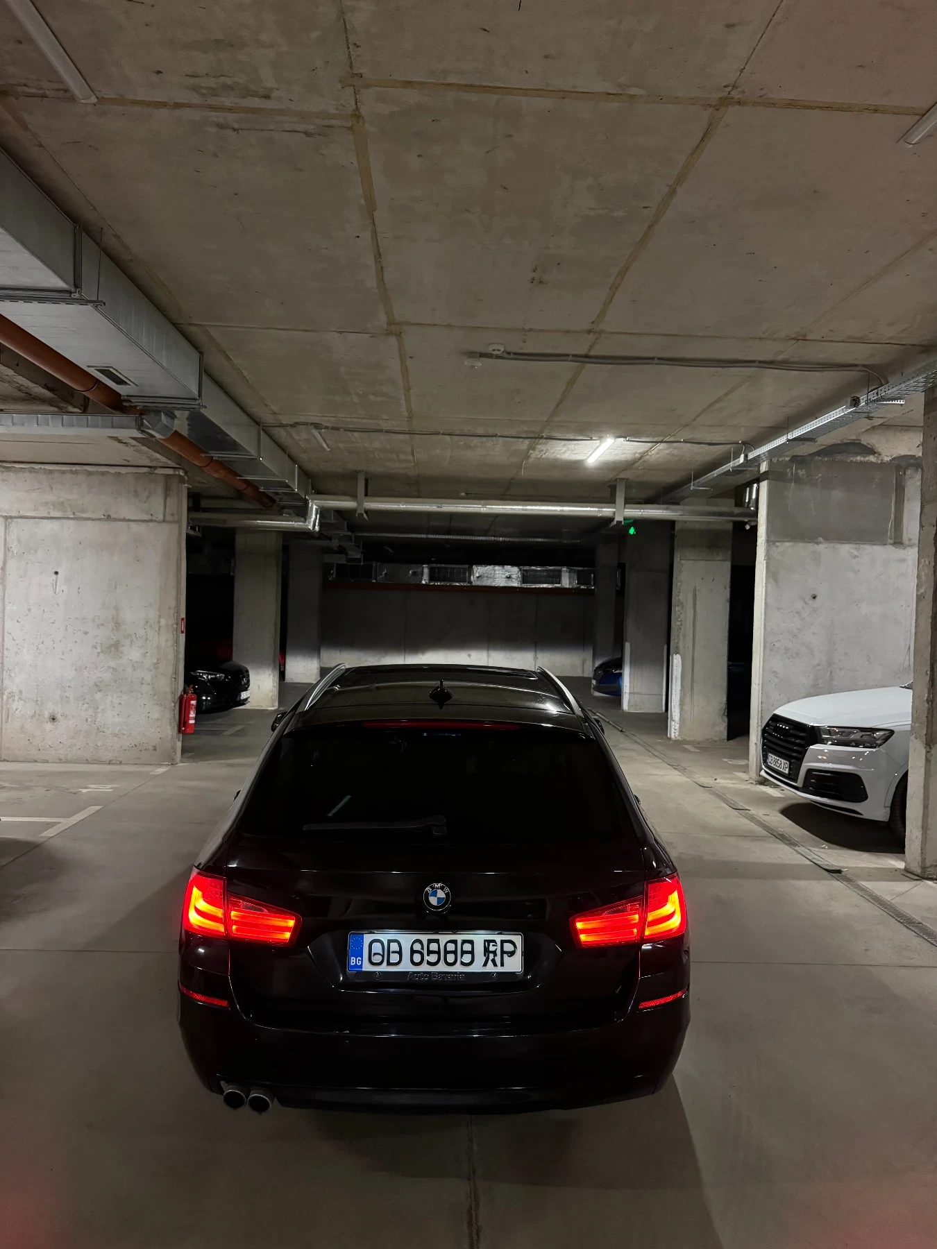 BMW 525 DISTRONIC/PANO/HEAD UP/COMFORT/ИСТОРИЯ В БМВ, снимка 6 - Автомобили и джипове - 54802175