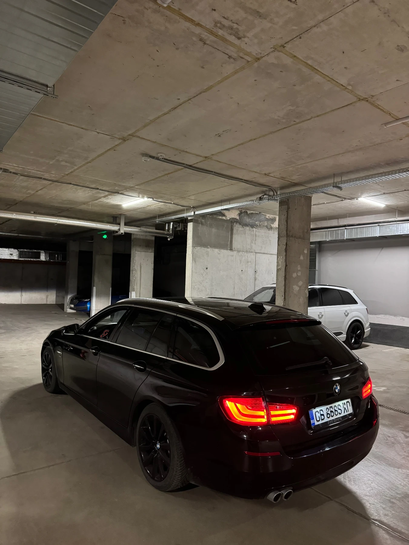 BMW 525 DISTRONIC/PANO/HEAD UP/COMFORT/ИСТОРИЯ В БМВ, снимка 5 - Автомобили и джипове - 54802175