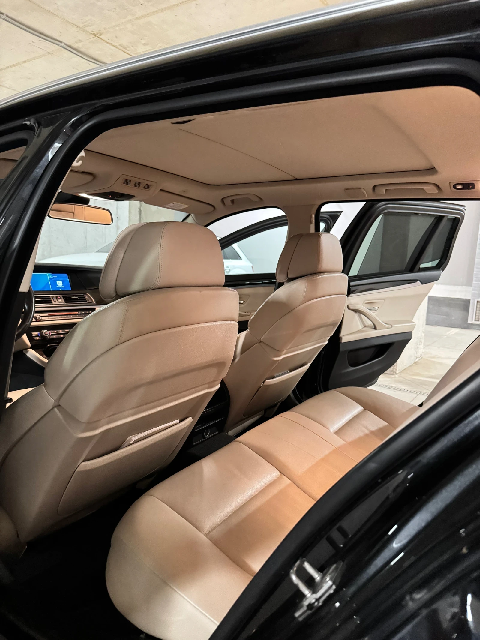 BMW 525 DISTRONIC/PANO/HEAD UP/COMFORT/ИСТОРИЯ В БМВ, снимка 15 - Автомобили и джипове - 54802175