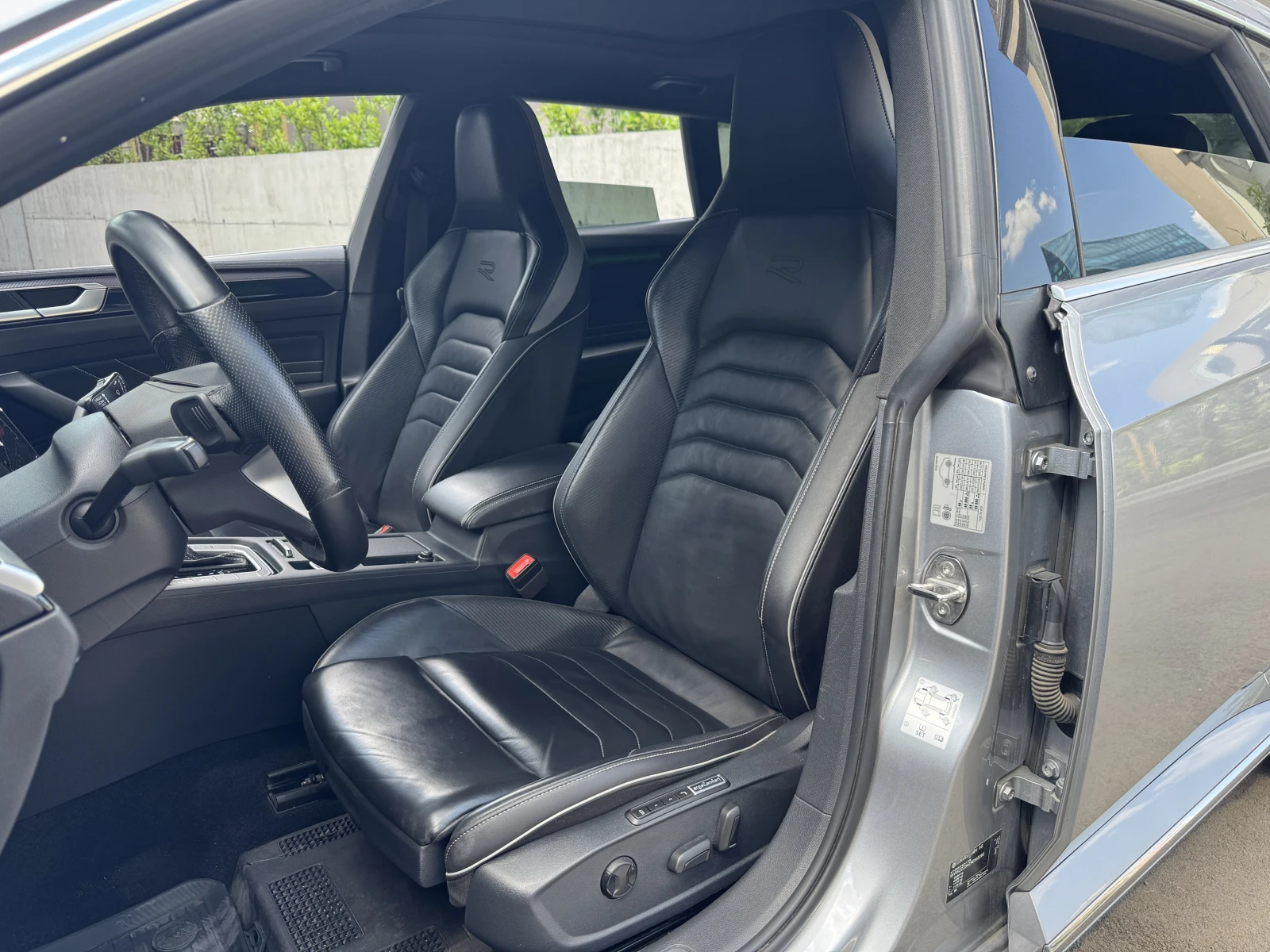 VW Arteon Shooting Brake R-Line 2.0 TSI 280 HP 4Motion, снимка 7 - Автомобили и джипове - 54840583