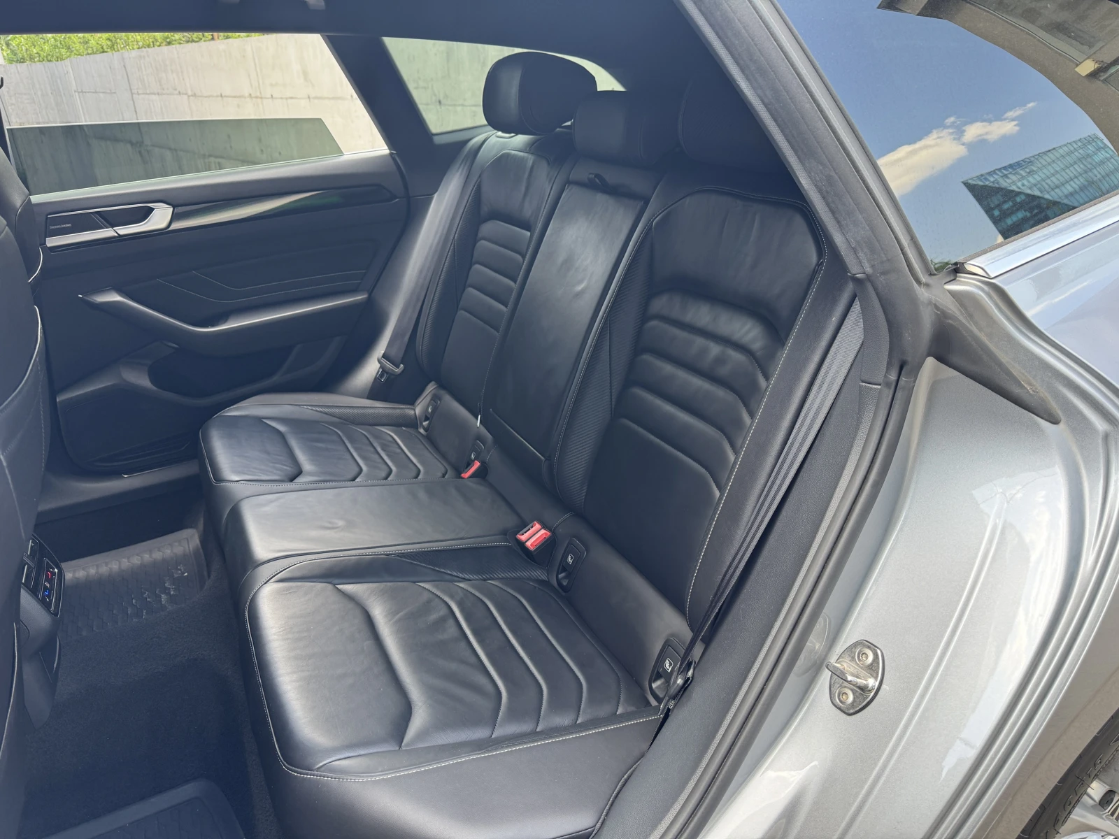 VW Arteon Shooting Brake R-Line 2.0 TSI 280 HP 4Motion, снимка 10 - Автомобили и джипове - 54840583