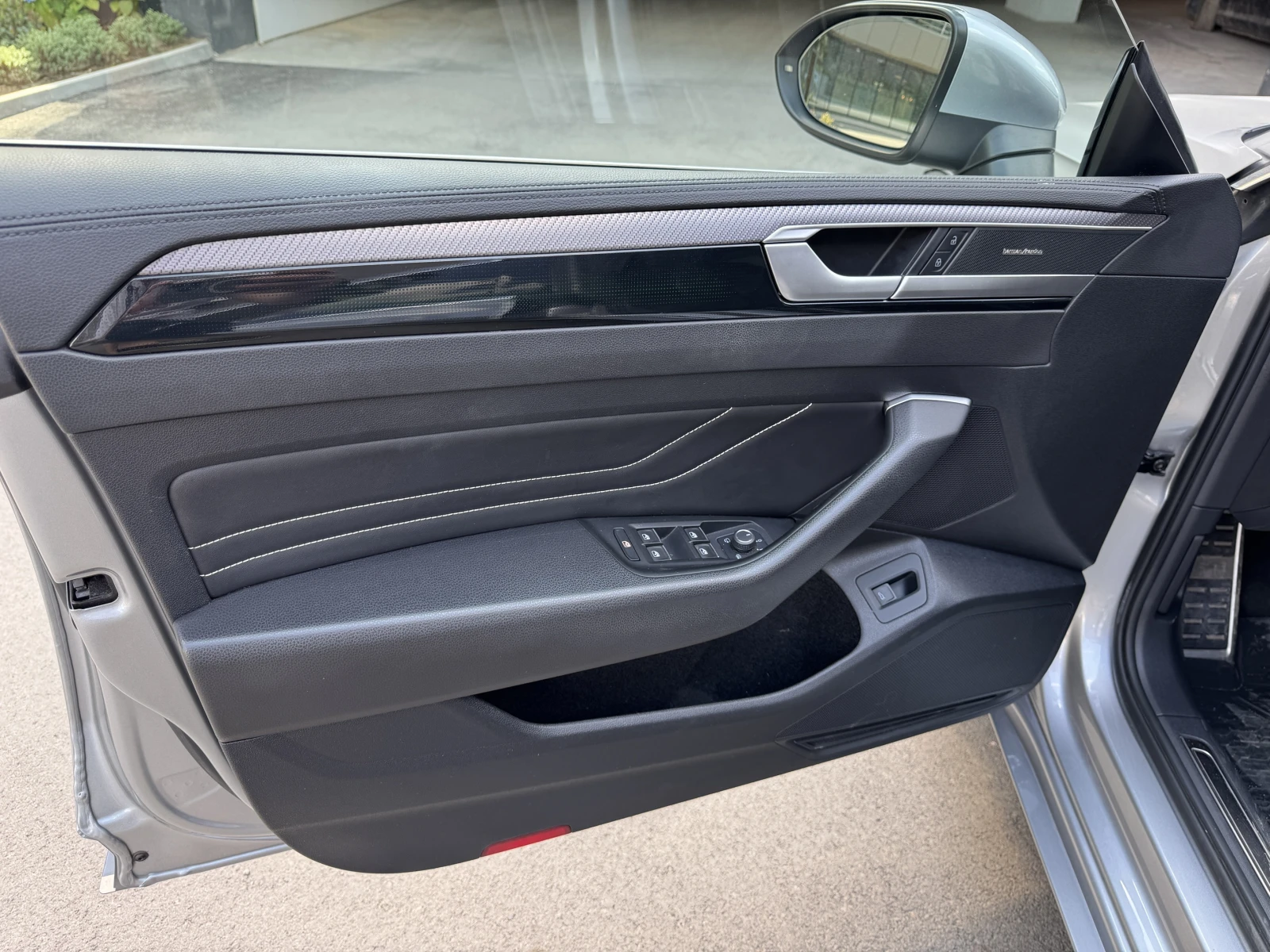 VW Arteon Shooting Brake R-Line 2.0 TSI 280 HP 4Motion, снимка 11 - Автомобили и джипове - 54840583