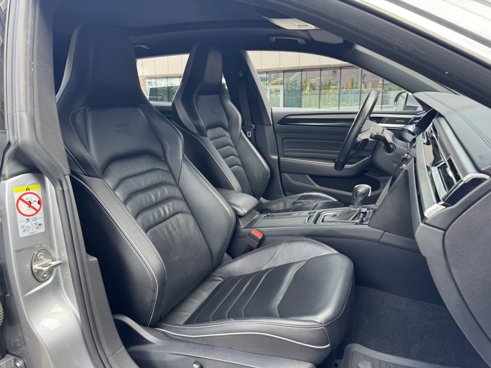 VW Arteon Shooting Brake R-Line 2.0 TSI 280 HP 4Motion, снимка 9 - Автомобили и джипове - 54840583