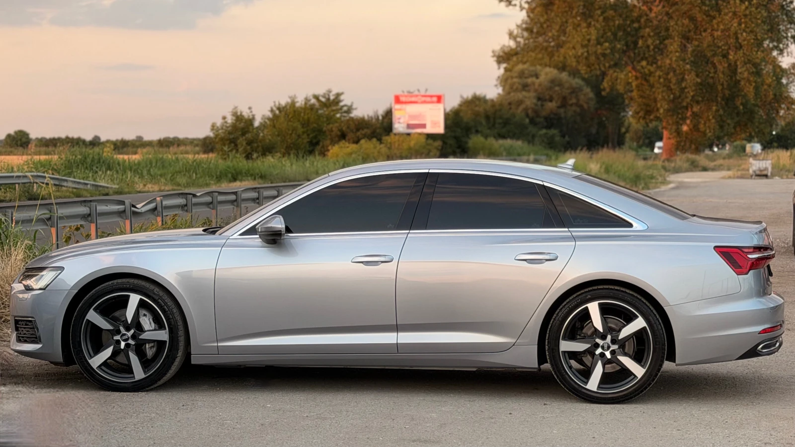 Audi A6 50Tdi= Quattro= S-line= HUD= Distronic= Keyless Go, снимка 8 - Автомобили и джипове - 55052631